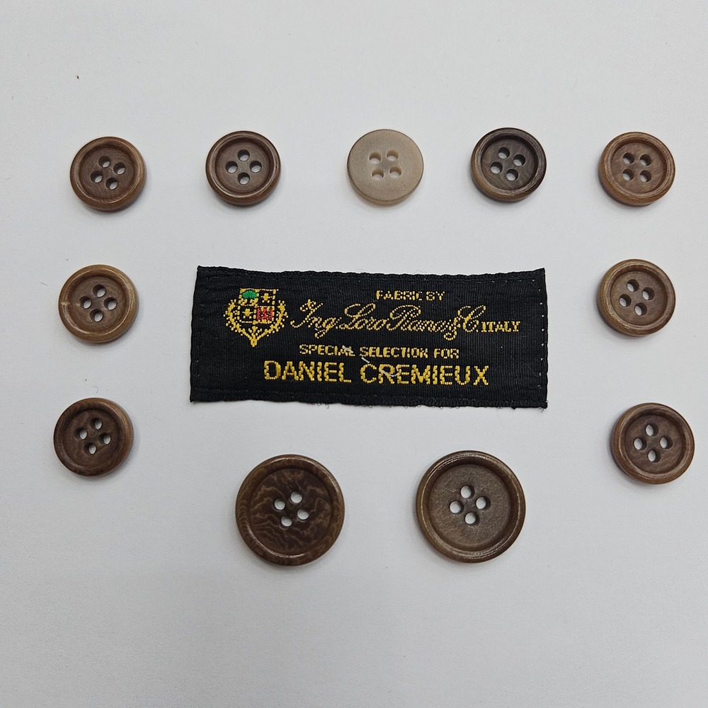 Daniel Cremieux Brown Swirl Blazer Buttons Set of 11 Loro Piana Fabric Label